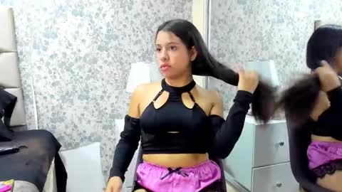 Clohe the wonder online show from December 22, 3:47 am