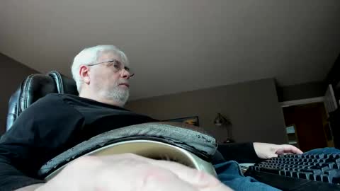 Snapshot of cloudalert62 chatting on January 16, 10:25 pm cloudalert62 online show from January 16, 10:25 pm