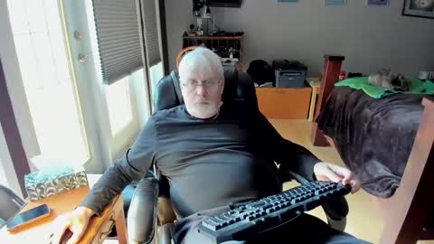 Snapshot of cloudalert62 chatting on March 11, 4:24 pm cloudalert62 online show from March 11, 4:24 pm