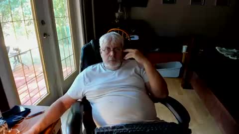 Snapshot of cloudalert62 chatting on July 6, 5:59 pm cloudalert62 online show from July 6, 5:59 pm