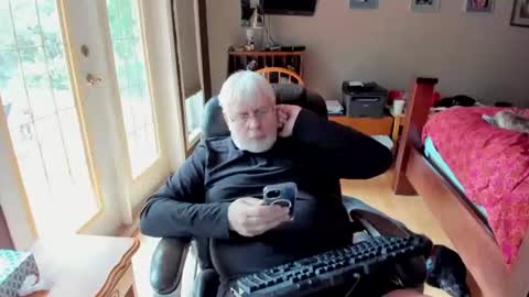Snapshot of cloudalert62 chatting on July 11, 6:43 pm cloudalert62 online show from July 11, 6:43 pm