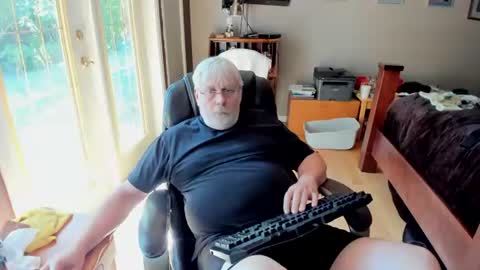 Snapshot of cloudalert62 chatting on July 28, 11:15 pm cloudalert62 online show from July 28, 11:15 pm