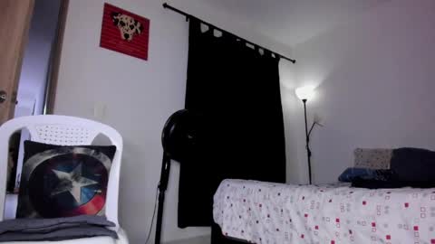 Snapshot of cloudy_pigdude chatting on April 27, 3:48 am CRISTIAN online show from April 27, 3:48 am