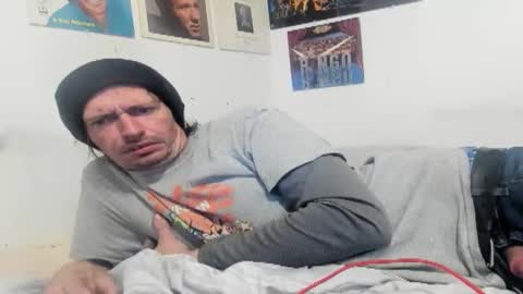 cloudyystarr666 online show from November 1, 8:27 am