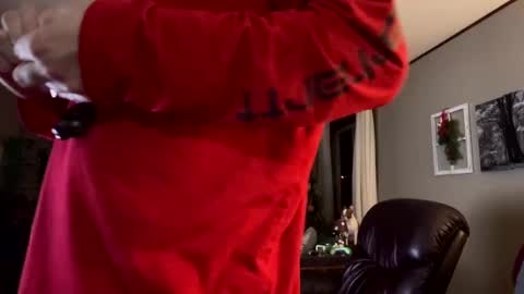 Snapshot of cloverboy1988 chatting on December 9, 12:08 pm cloverboy1988 online show from December 9, 12:08 pm