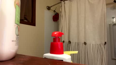 Snapshot of cloverboy1988 chatting on December 18, 11:45 am cloverboy1988 online show from December 18, 11:45 am