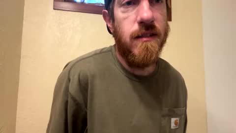 Snapshot of cloverboy1988 chatting on October 19, 2:29 pm cloverboy1988 online show from October 19, 2:29 pm