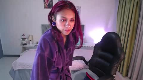 emely dolce online show from January 4, 9:32 am