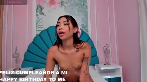 Eilyn online show from December 3, 5:01 pm