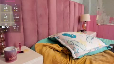 Eilyn online show from December 30, 3:13 pm