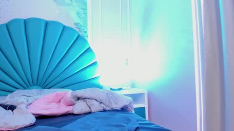 Eilyn online show from January 25, 2:58 pm