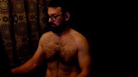 Snapshot of clrkcartwright chatting on November 18, 8:02 pm Clark online show from November 18, 8:02 pm