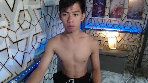 clyde_twinkx online show from September 14, 7:07 am