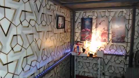 clyde_twinkx online show from October 6, 6:38 pm