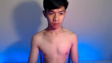 Snapshot of clyde_twinkx chatting on June 7, 2:54 pm clyde_twinkx online show from June 7, 2:54 pm