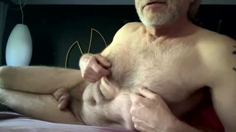 clydeninethousand online show from July 30, 12:37 pm