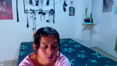 Snapshot of clydexxxbunny chatting on September 13, 2:22 am Clyde and Bunny online show from September 13, 2:22 am