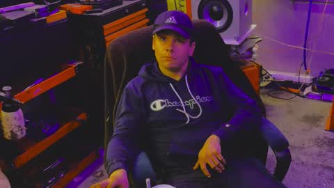 Snapshot of cmat777 chatting on October 27, 6:01 pm cmat777 online show from October 27, 6:01 pm