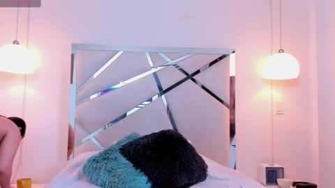 cmila0713 online show from February 19, 10:31 pm