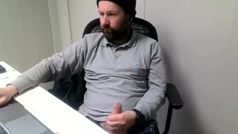 Snapshot of cmp_brandon chatting on February 25, 1:28 pm cmp_brandon online show from February 25, 1:28 pm