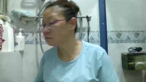 Snapshot of cocacola1668 chatting on September 19, 6:41 pm Cocacola1668 online show from September 19, 6:41 pm