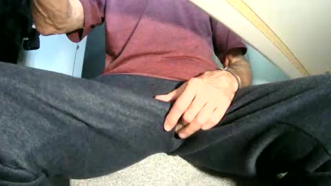 Ask me  online show from January 31, 9:37 pm