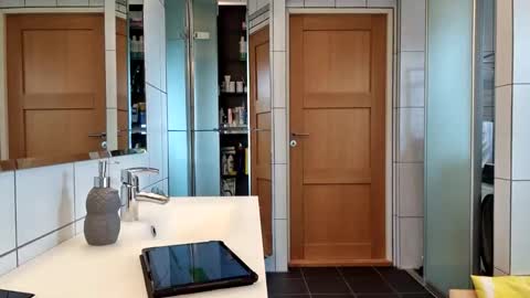 Snapshot of cockvantage chatting on September 19, 11:55 am Cockvantage online show from September 19, 11:55 am