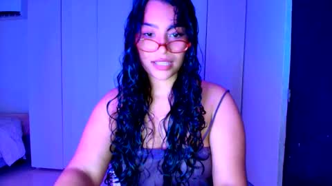 Snapshot of cocoa886863 chatting on October 11, 12:10 am cocoa886863 online show from October 11, 12:10 am