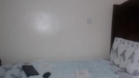 cocoa_devine online show from April 22, 2:58 am