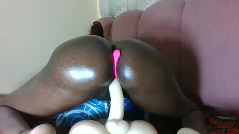 Mila independent model online show from April 11, 7:13 am