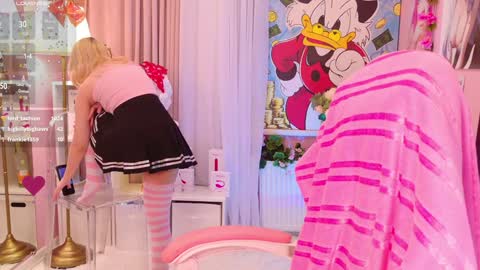 Mia online show from December 19, 12:24 am