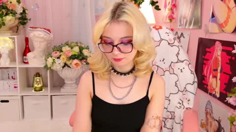 Mia online show from December 24, 10:28 pm