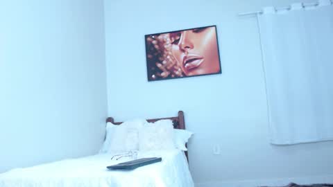 coconutt_oil online show from February 6, 9:45 am