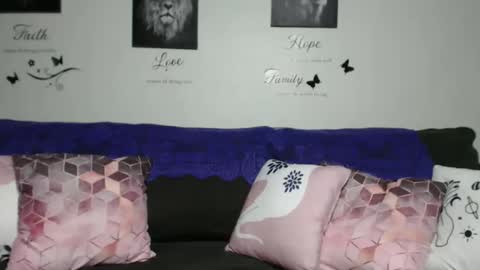 Snapshot of cocoscreamy chatting on March 19, 1:37 pm CocosCreamy online show from March 19, 1:37 pm