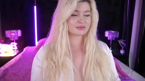 onlyfans amyleyy online show from December 15, 11:01 am