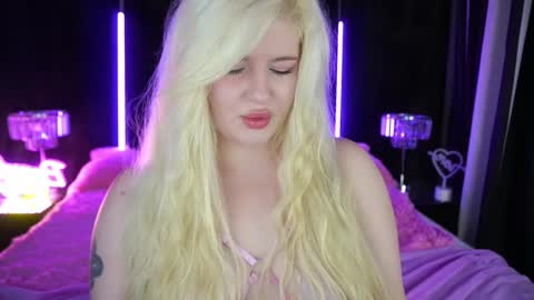 onlyfans amyleyy online show from December 19, 7:51 am