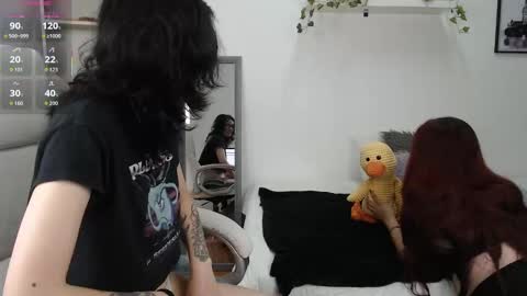 Phia And Luna online show from October 9, 3:37 am