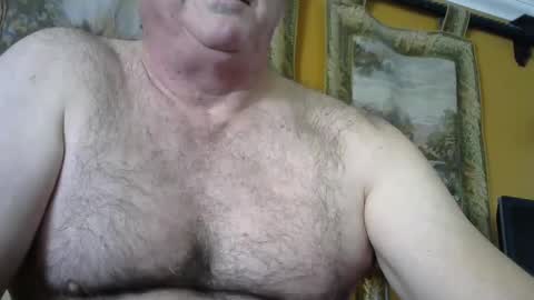 Snapshot of coffee90028 chatting on December 2, 5:37 pm coffee90028 online show from December 2, 5:37 pm