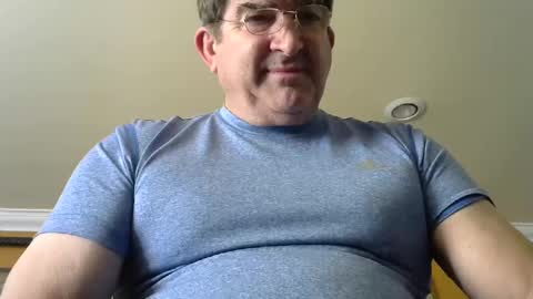 Snapshot of coffee90028 chatting on December 4, 10:51 pm coffee90028 online show from December 4, 10:51 pm