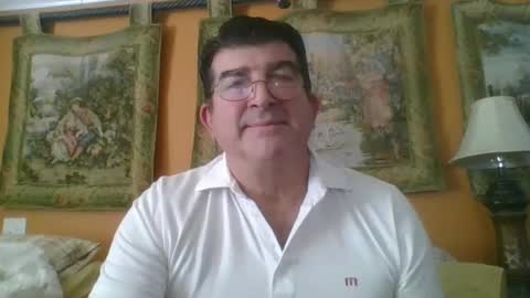 Snapshot of coffee90028 chatting on February 9, 9:28 pm coffee90028 online show from February 9, 9:28 pm