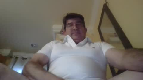 Snapshot of coffee90028 chatting on February 10, 1:35 am coffee90028 online show from February 10, 1:35 am