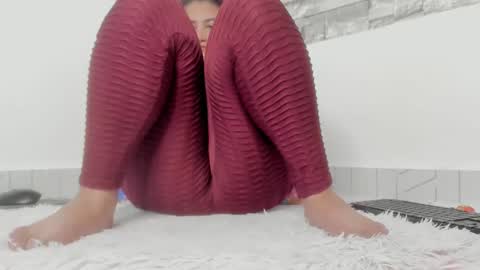 Snapshot of coffee_hot chatting on December 20, 7:07 pm laurita online show from December 20, 7:07 pm