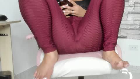 Snapshot of coffee_hot chatting on January 5, 2:49 am laurita online show from January 5, 2:49 am