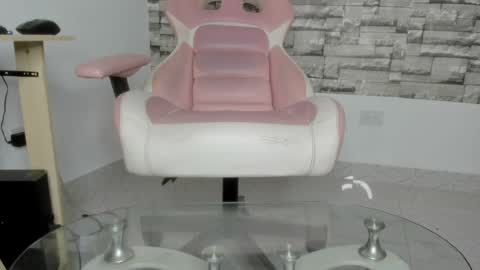 Snapshot of coffee_hot chatting on January 31, 11:13 pm laurita online show from January 31, 11:13 pm
