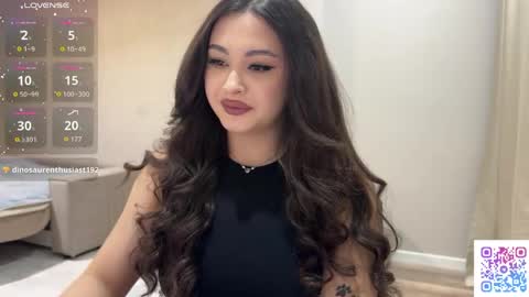 Snapshot of coffee_wihtout_milk chatting on May 19, 11:00 pm Yumi online show from May 19, 11:00 pm