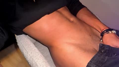 Snapshot of coitzzz chatting on October 12, 5:17 am coitzzz online show from October 12, 5:17 am