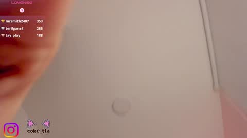 Snapshot of coke_colu chatting on January 18, 2:14 am Danna Smith online show from January 18, 2:14 am