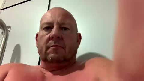 col4nows online show from September 11, 8:25 am