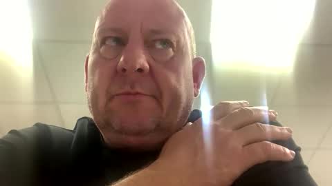 col4nows online show from October 22, 11:54 am