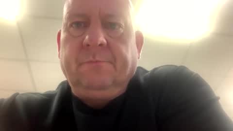 col4nows online show from October 27, 12:09 pm